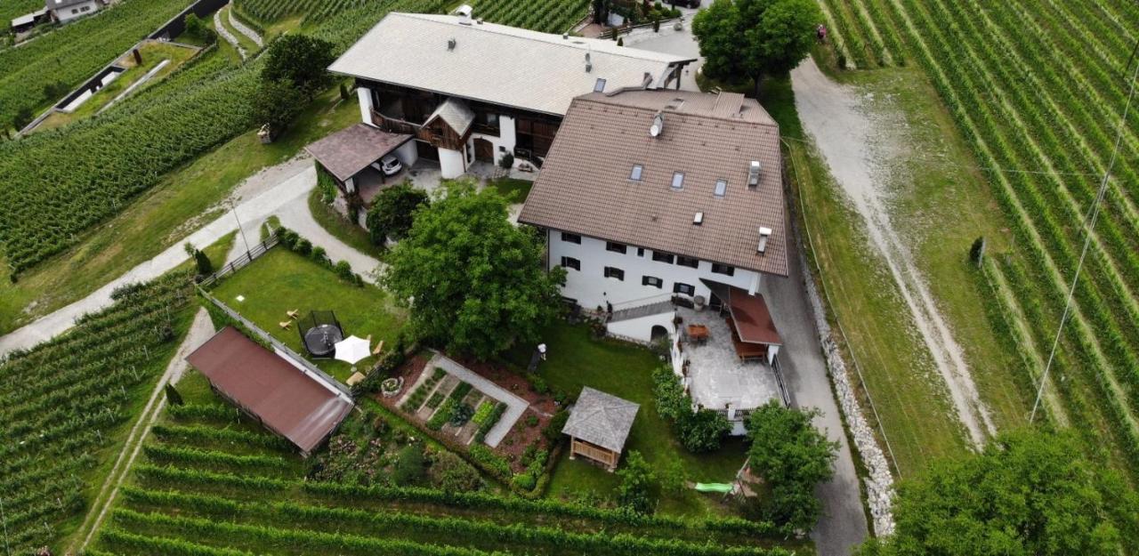 Strasserhof Tenuta-Weingut Vahrn Экстерьер фото